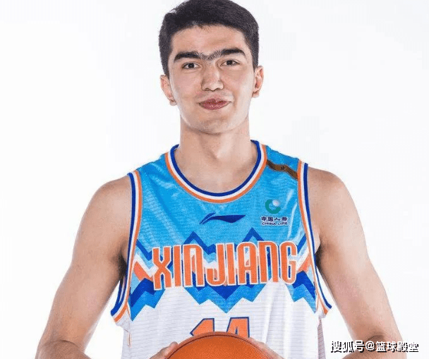 新疆广汇发布备战花絮；关键时刻篮板制胜；英超任务艰巨；赛季目标并未改变