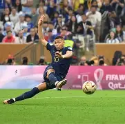 斯图加特训练开放日，窗口期再遭质疑引欢呼，法国杯在即，高层口径保持一致